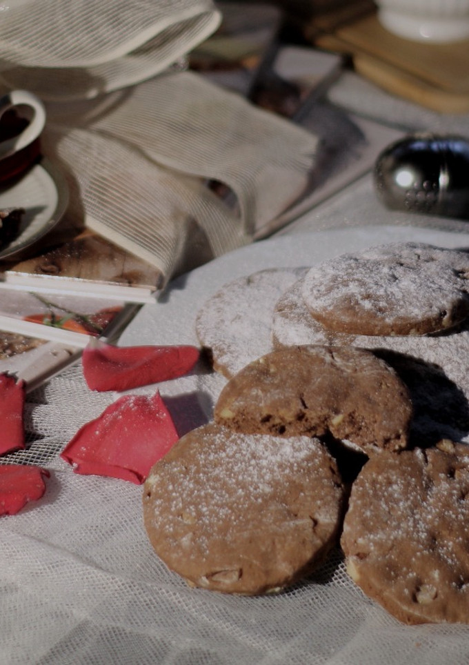Una foto de Galletas de Chocolate con Cocktail de Frutos secos