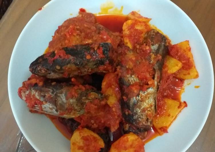 makanan Ikan tongkol balado yang Lezat