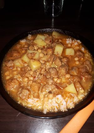 Una foto de Bacalao con papas y garbanzo