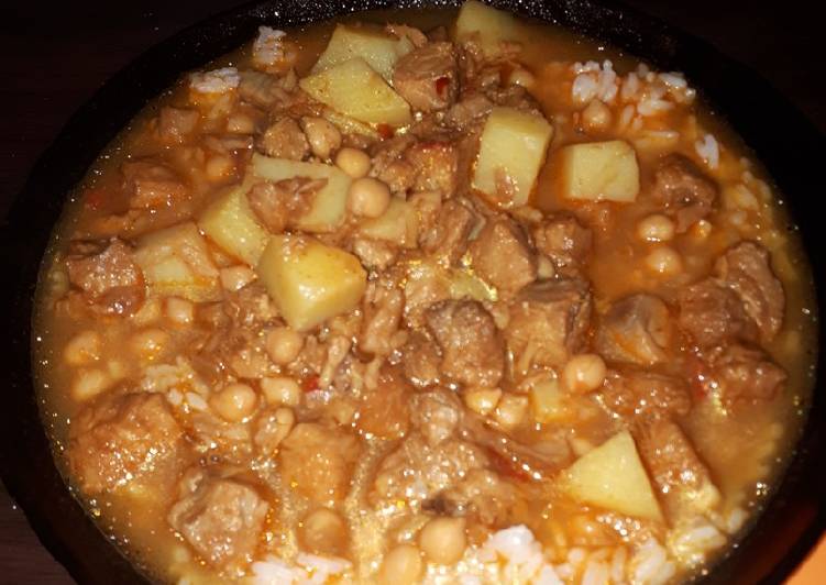 Bacalao con papas y garbanzo