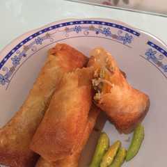 รูปของ Lumpia goreng isi ayam