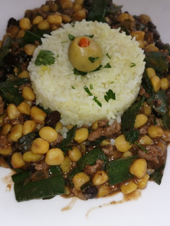 Una foto de Guiso de elote seco y porotos negros