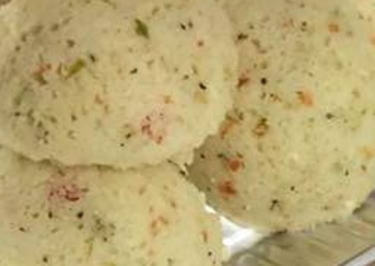 Step-by-Step Guide to Prepare Award-winning Steamed Vegetable Idlis