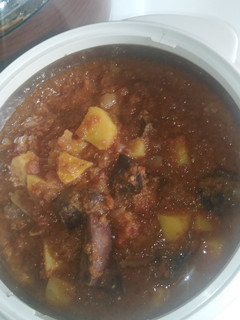 A picture of Irish potatoes-liver stew.