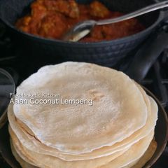 Asian Coconut Lempeng 🥥 A picture of Asian Coconut Lempeng 🥥.
