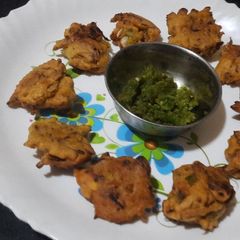 A picture of Gobhi pakoda.