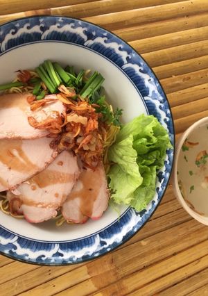 Hình của món Mì khô xá xíu.