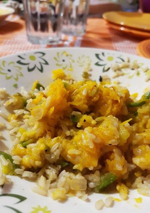 Una foto de Salteado de verdura con arroz integral