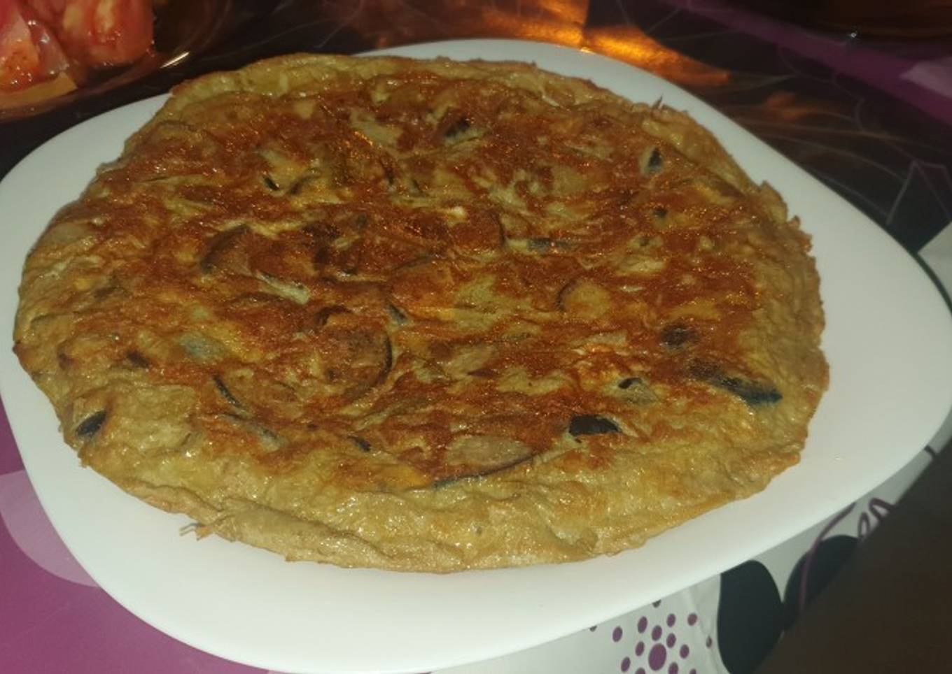 Tortilla con berenjena, pimiento verde y guindilla