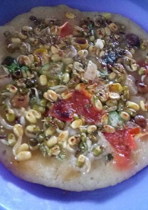 A picture of Sprouts & veg Uttapam.