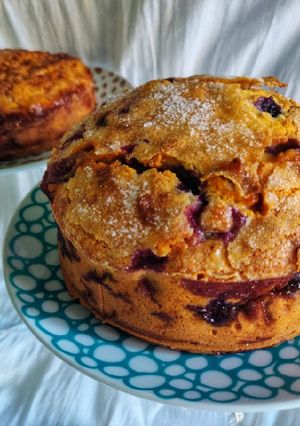 Foto di Torta ciocco bianco con carote o mirtilli