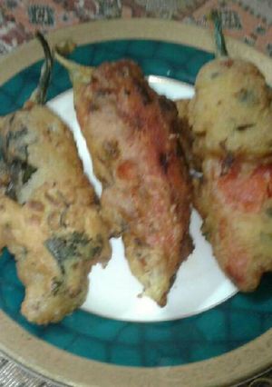 A picture of Mirch Pakoras.