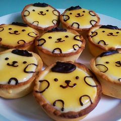 A picture of Lemon cheese tart.