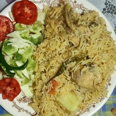 A picture of Chicken yakhni pulao.