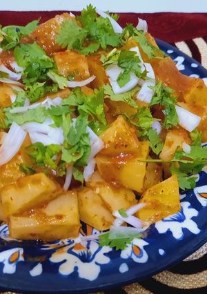 A picture of Aloo chat.