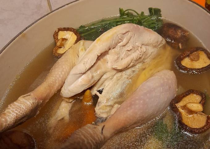 Guinea fowl bouillon, preparation for Xmas