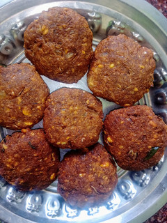 சத்தான வாழைப்பூ வடை (Vaazhaipoo vadai Recipe in Tamil) செய்முறை முக்கிய புகைப்படம்