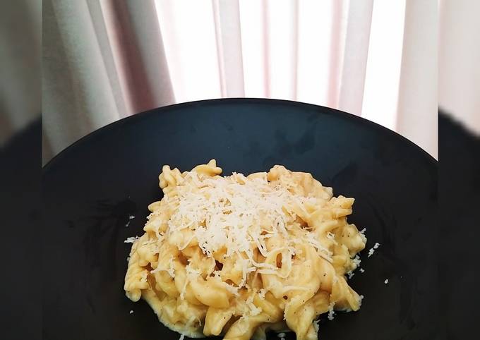 (Fusilli) Mac and Cheese