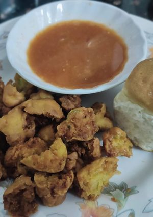 सिंधी पकौड़े (Sindhi Pakode recipe in Hindi) रेसिपी मुख्य फोटो