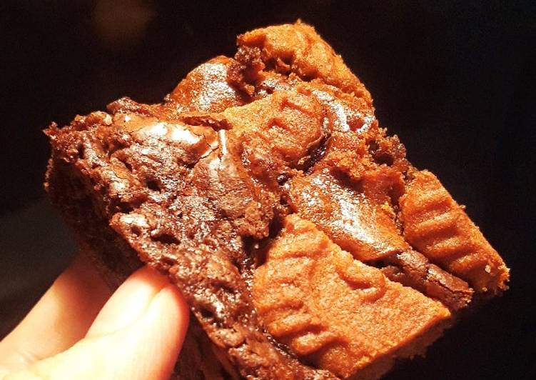 Resep: LezatBiscoff x Milo Brownies ♡ Shiny Crust &amp; Fudgy Choco ❤