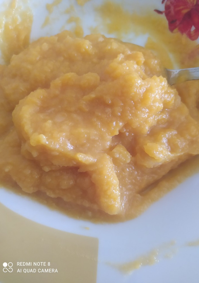 Una foto de Puré de calabaza y merluza