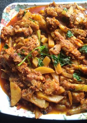 A picture of Bombay duck curry.