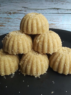 ચૂરમા ના લાડુ (Churma Ladoo Recipe In Gujarati) રેસીપી મુખ્ય ફોટો