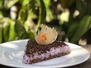 Una foto de quesillo con chocolate