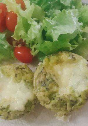 Una foto de Quiches de brócoli