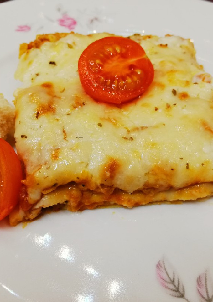 Una foto de Lasaña boloñesa