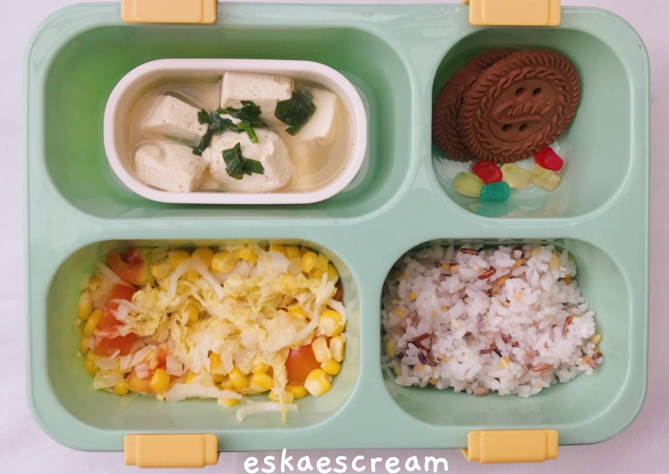 Tumis Sawi Putih dan Sup Tahu Bening