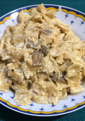 A picture of Creamy Mushrooms Farfalle Pasta.