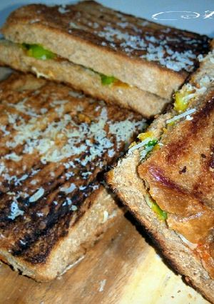 A picture of Veg-peanut sandwich.