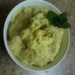 A picture of Lemon Pepper and Herb Mashed potatoes.