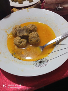 Una foto de Guisado de ternera y albóndigas