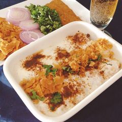 A picture of Dahi phulkian.
