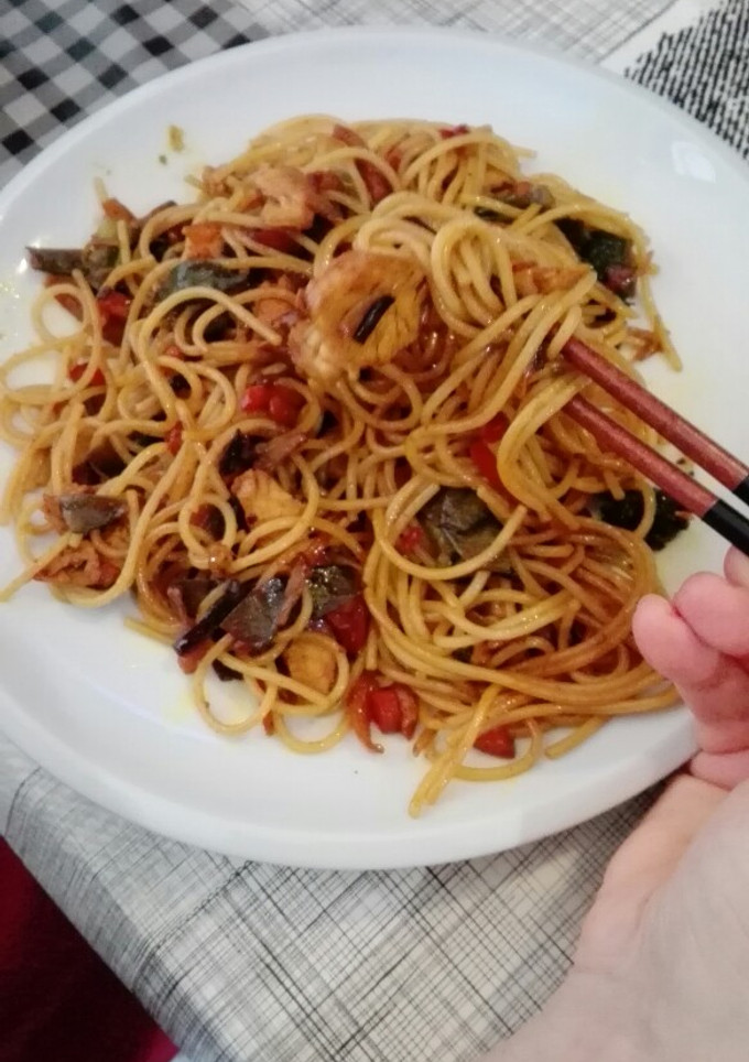 Una foto de Espaguetis con verduras wok