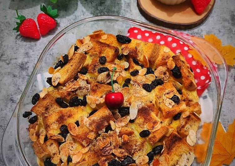 Resep masakan Bread Pudding vanilla sauce | Cara Membuat Bread Pudding vanilla sauce Yang Sedap
