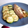 Verdel con calabacín a la plancha y refrito de ajos