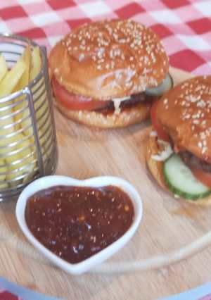 A picture of Classic beef burger.