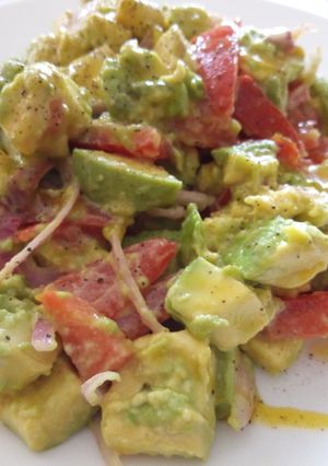 A picture of Honey Lime Avocado Salad.