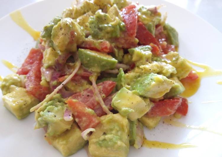 Honey Lime Avocado Salad