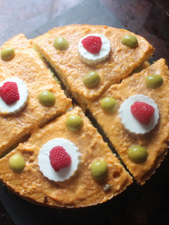 Una foto de Pastel de jamón, mortadela y queso