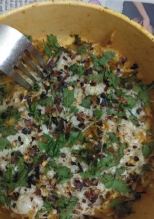 A picture of Cheese Maggi bhel.