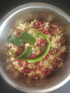 ભેળ (Bhel Recipe in Gujarati) રેસીપી મુખ્ય ફોટો