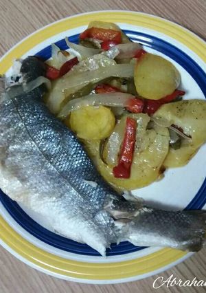 Una foto de Lubina al horno