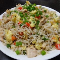 A picture of Instant Chinese Chicken Fried Rice.