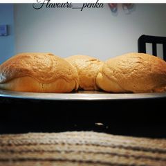 A picture of Papparoti buns aka coffee buns.