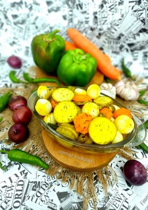 عکسی از دستور ترشی خیار چنبر solmaz
