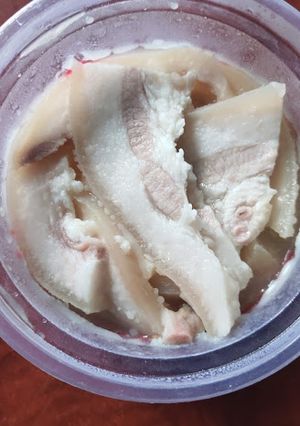 Hình của món Thịt heo(lợn)ngâm nước măng chua.